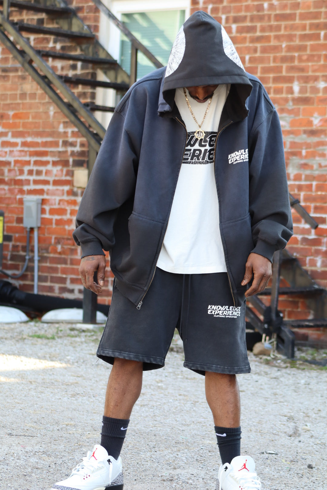 CORE ZIP UP // 01
