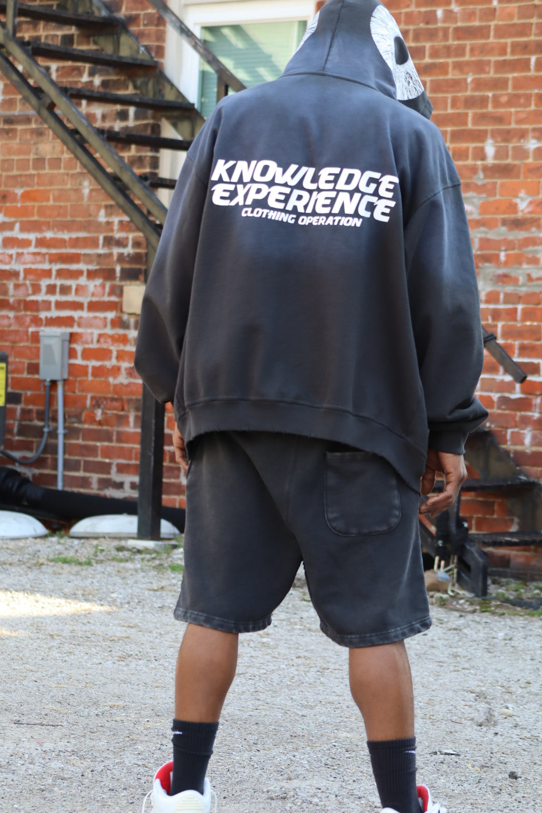 CORE ZIP UP // 01