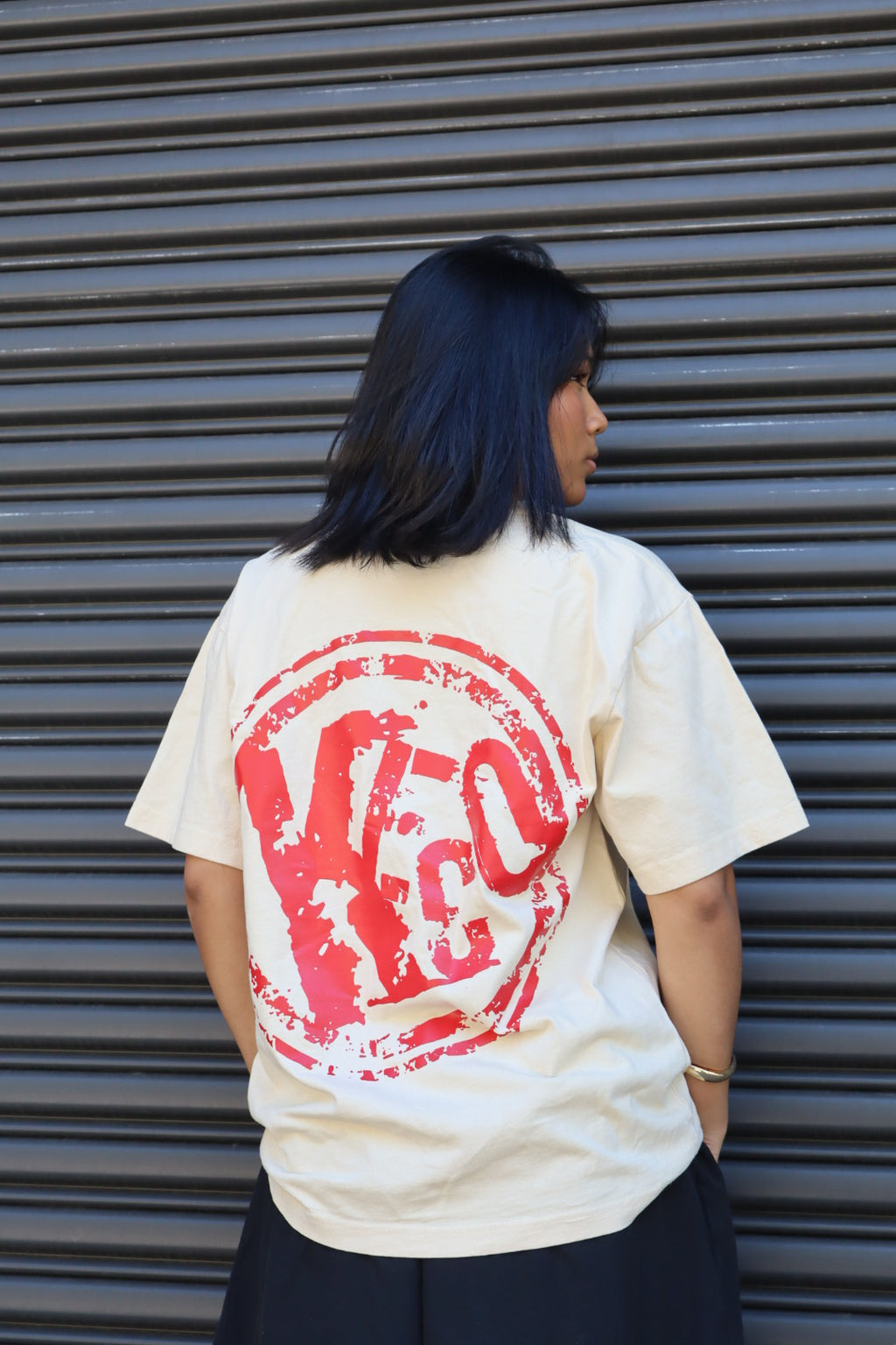EARN KNOWLEDGE TEE (cream)